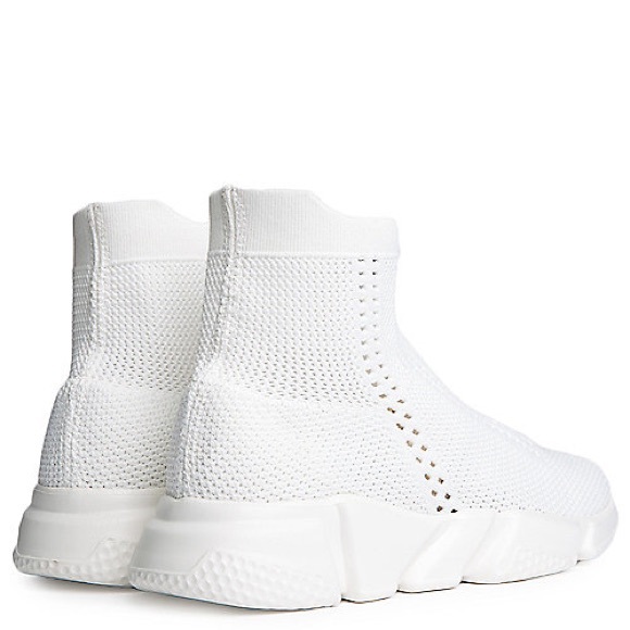 $15 ☁️ Sock sneakers tennis shoes SOLD OUT - Picture 4 of 6